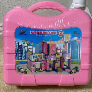 Hairdressing Salon Building Blocks 646 Pieces - NEW in Storage Container